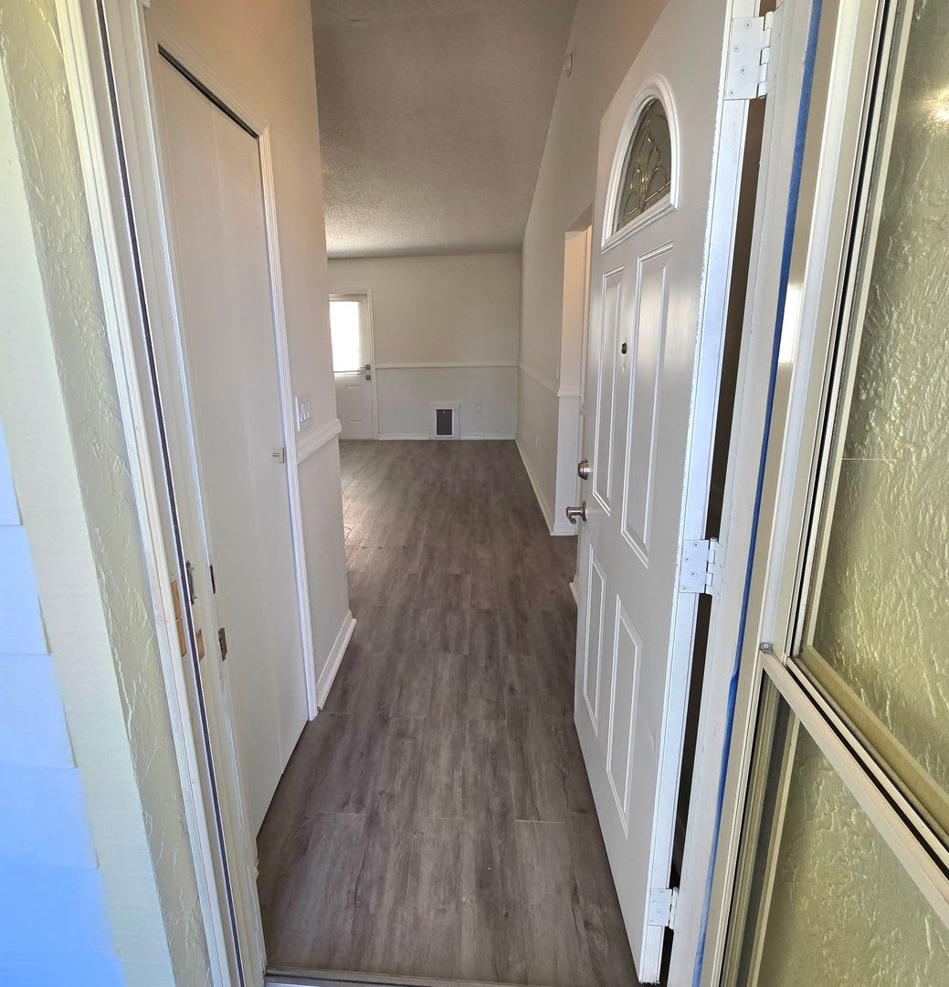 Spacious 3-Bedroom Home with Private Fenced Yard & Desirable Split Floor Plan – photo 2