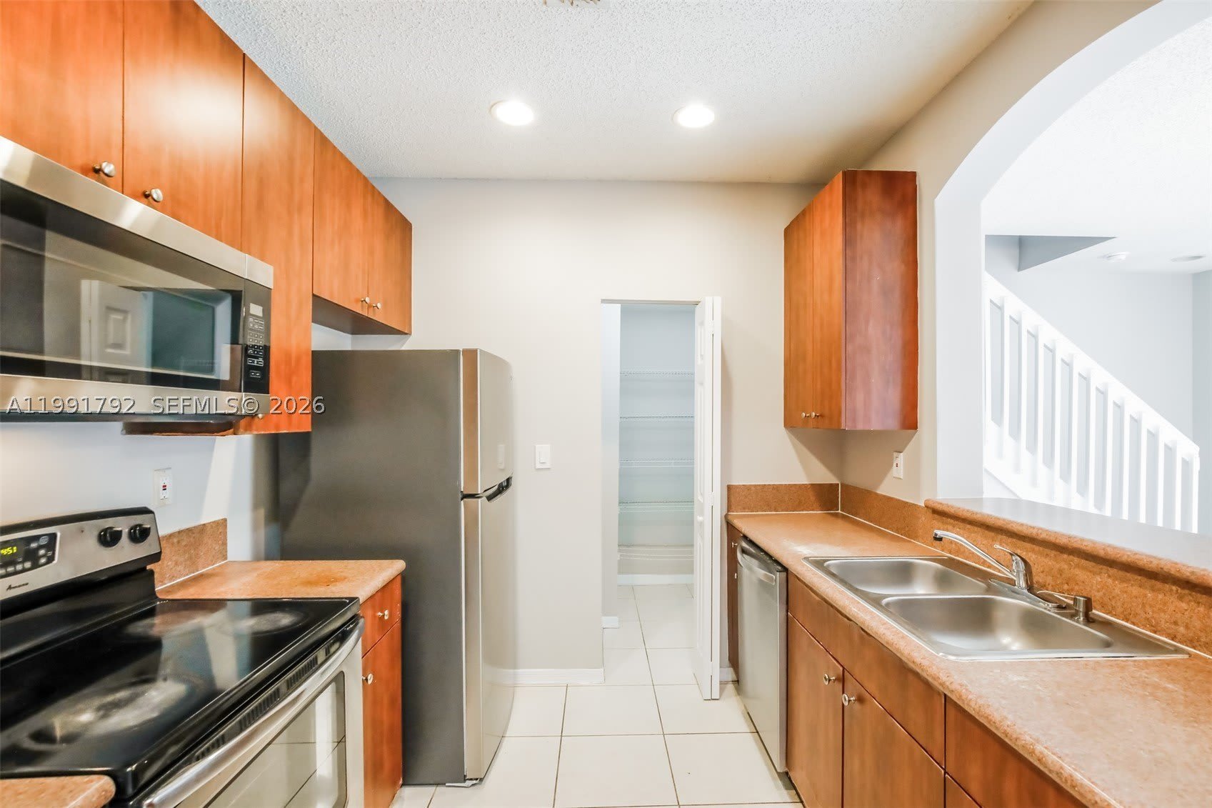2281 NE 42nd Cir – photo 5