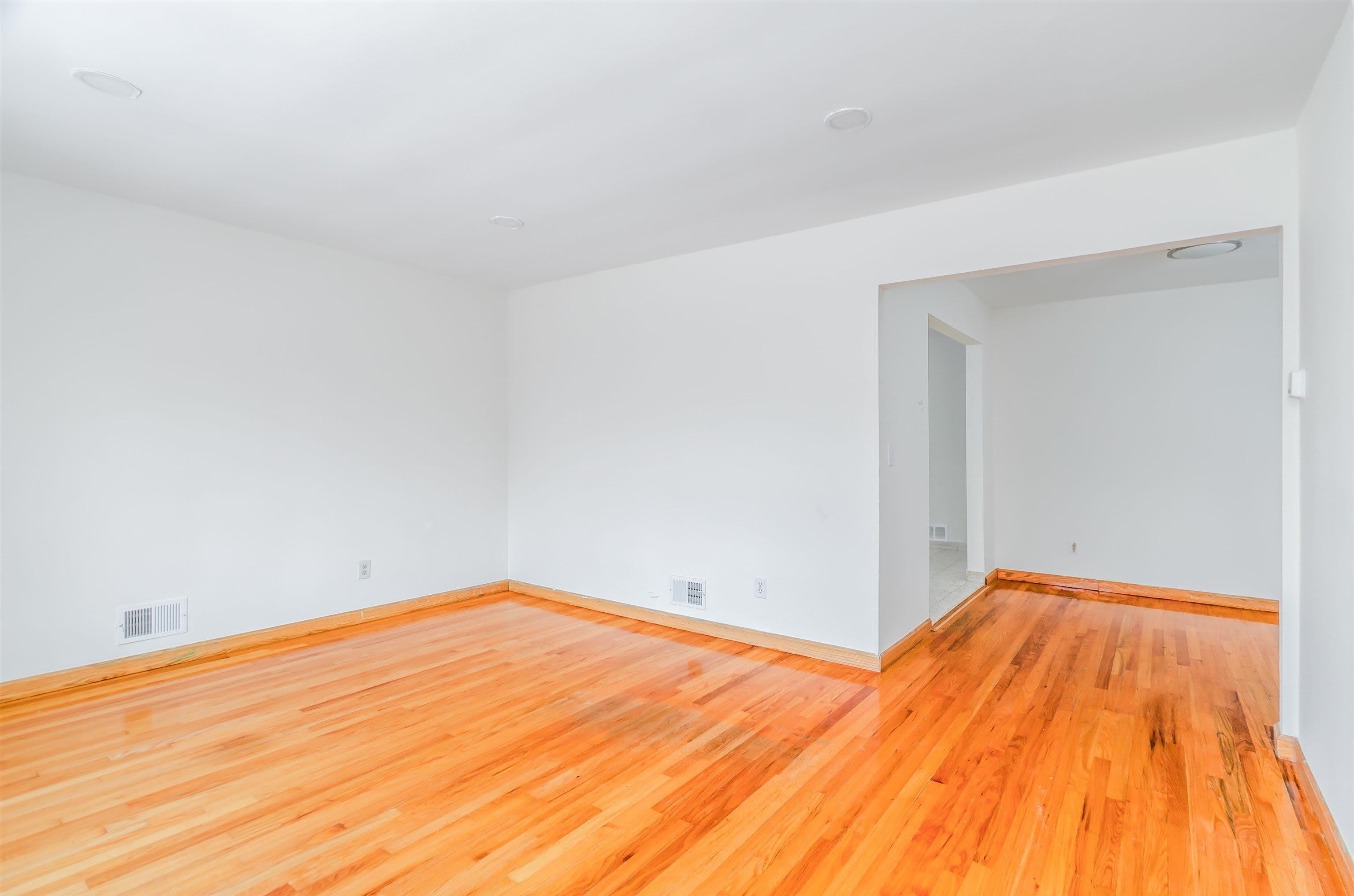 304 Columbia Ave – photo 2