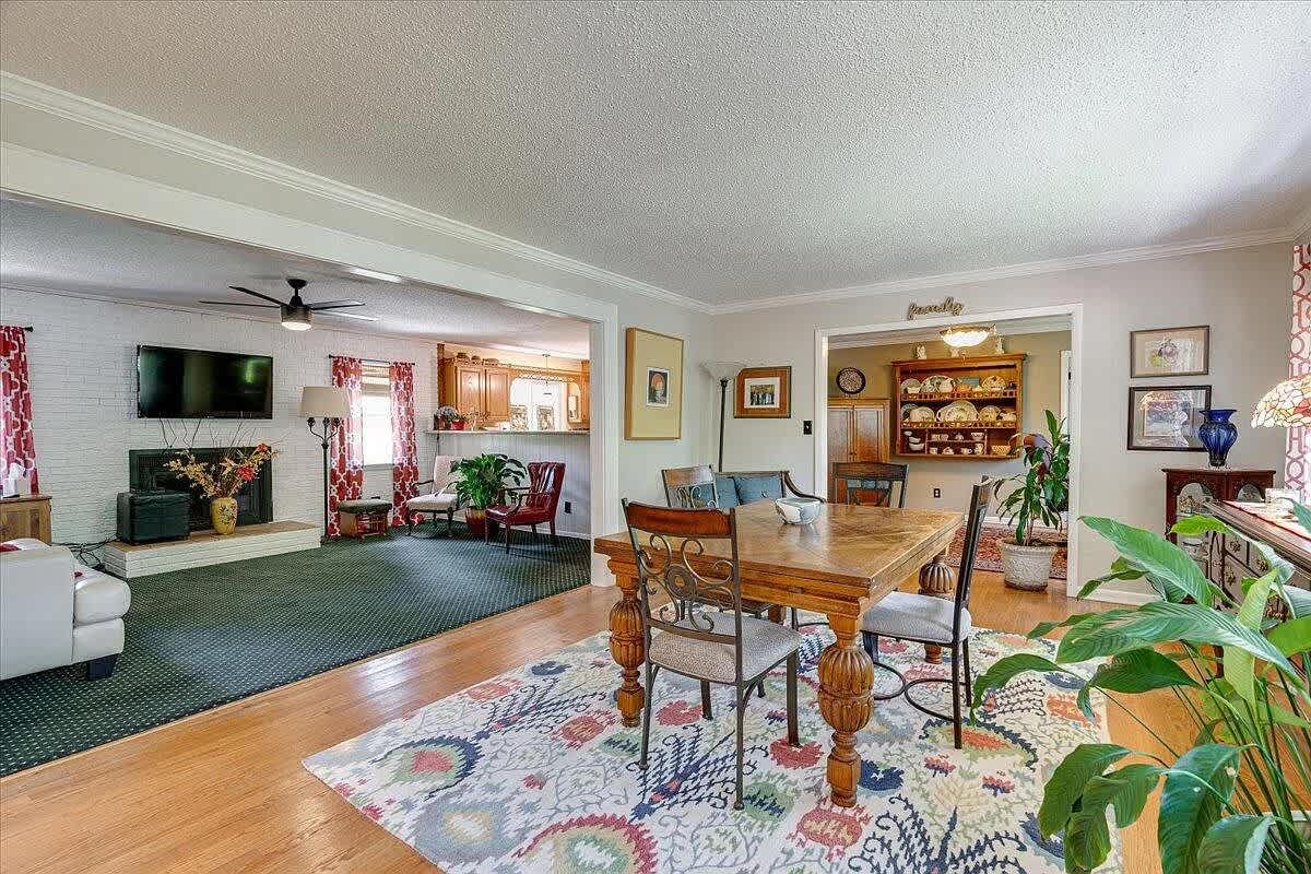 304 Westview Dr – photo 5