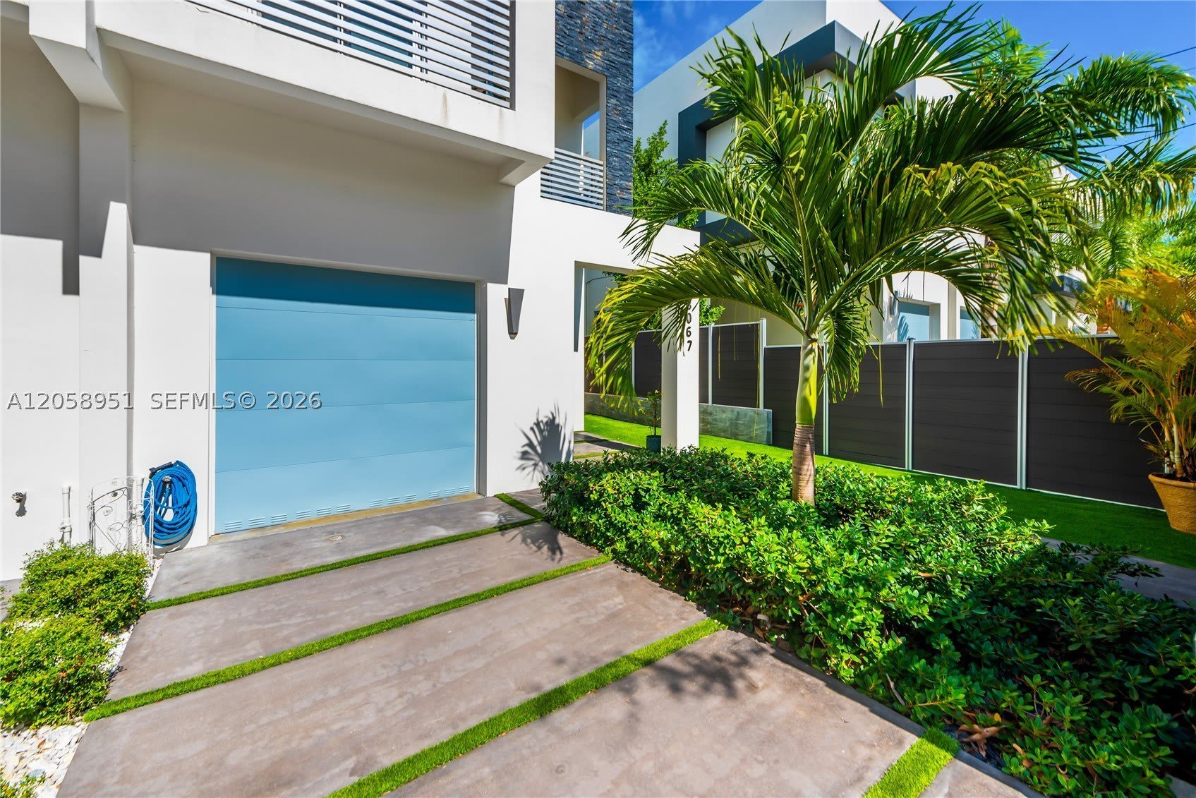 3067 Carter St – photo 2