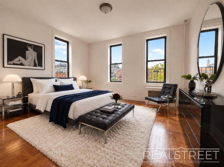 320 Ocean Parkway – photo 3