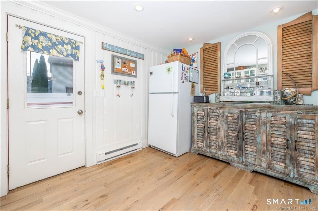 4 Elinor Road – photo 5