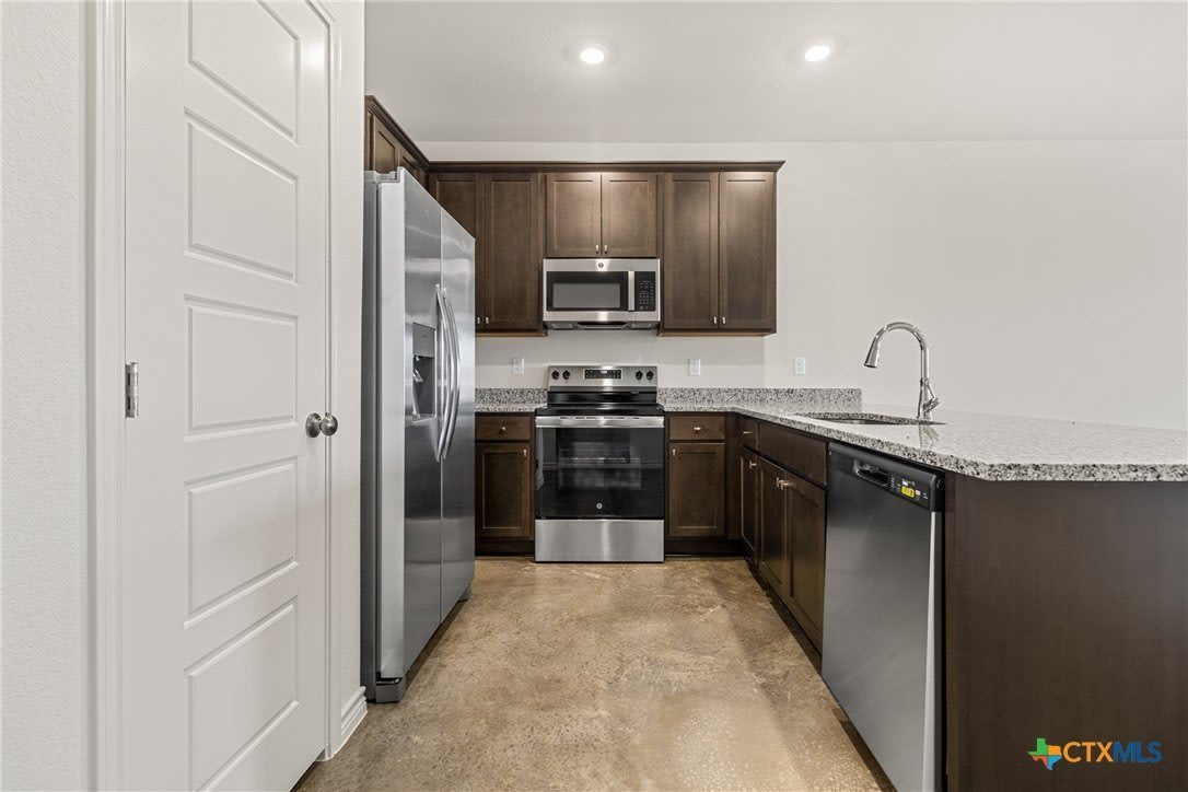 1223 Concord Drive – photo 5