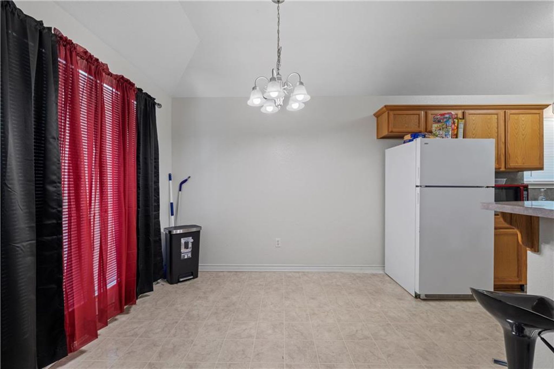 860 N Lacy Dr – photo 5
