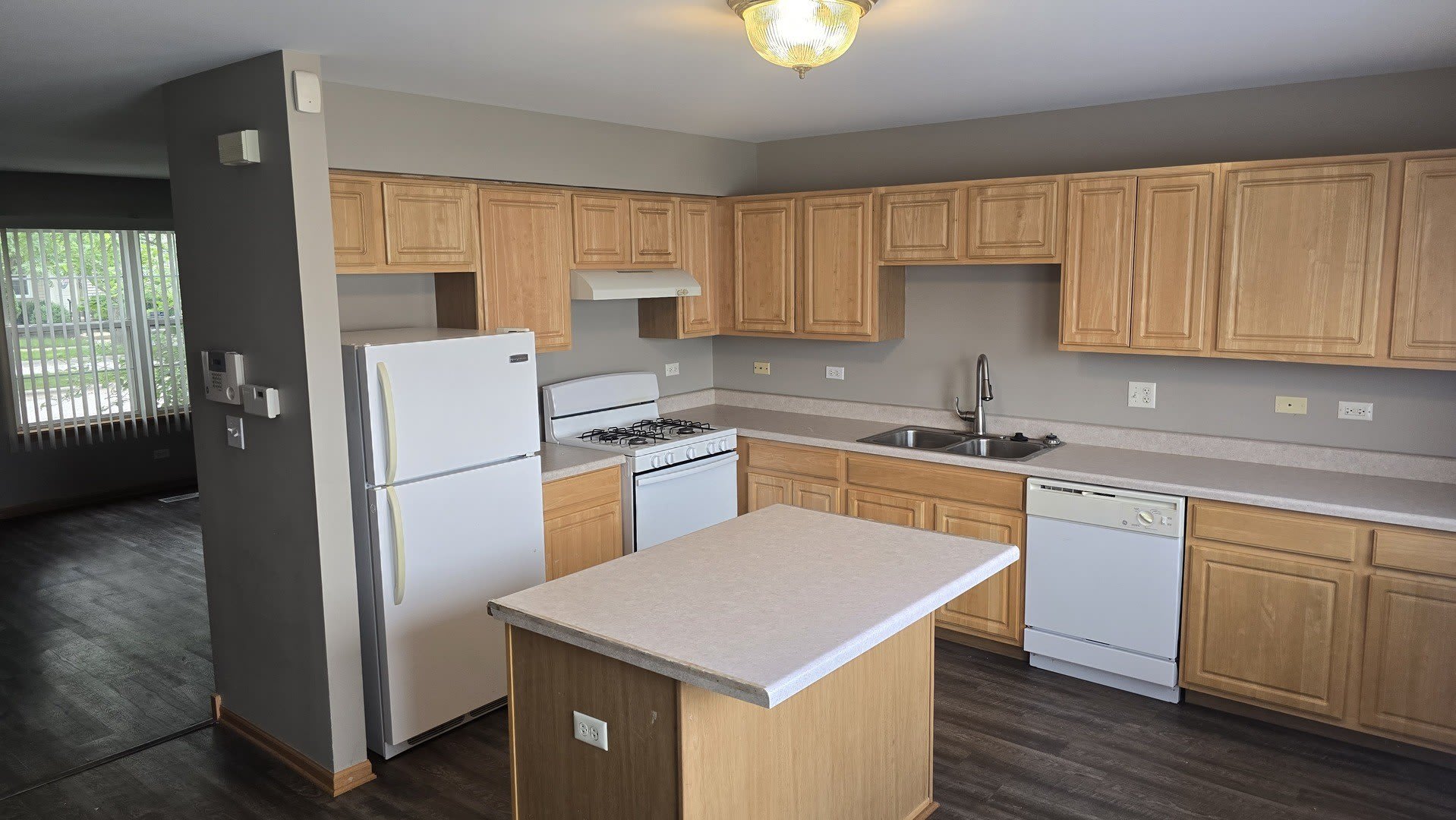 2053 Grayhawk Drive – photo 4