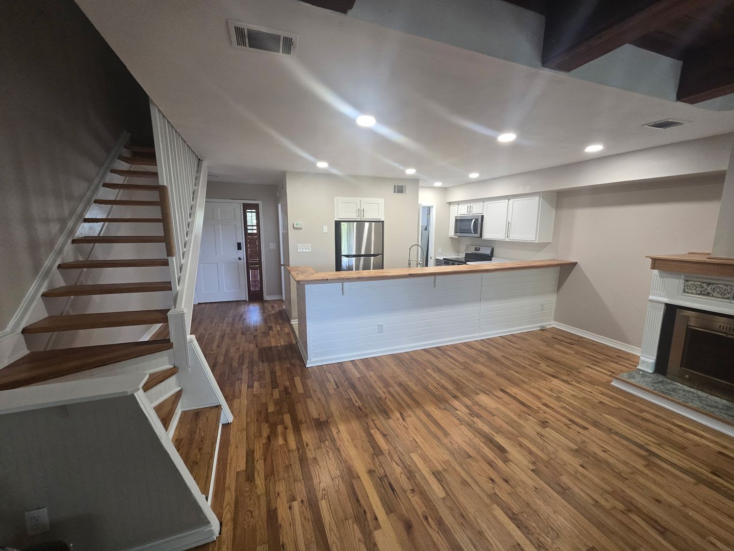 1586 Three Lantern Dr – photo 4