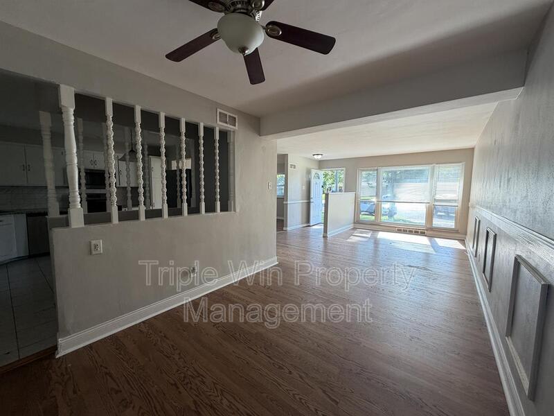 1570 MENDELL DR – photo 4
