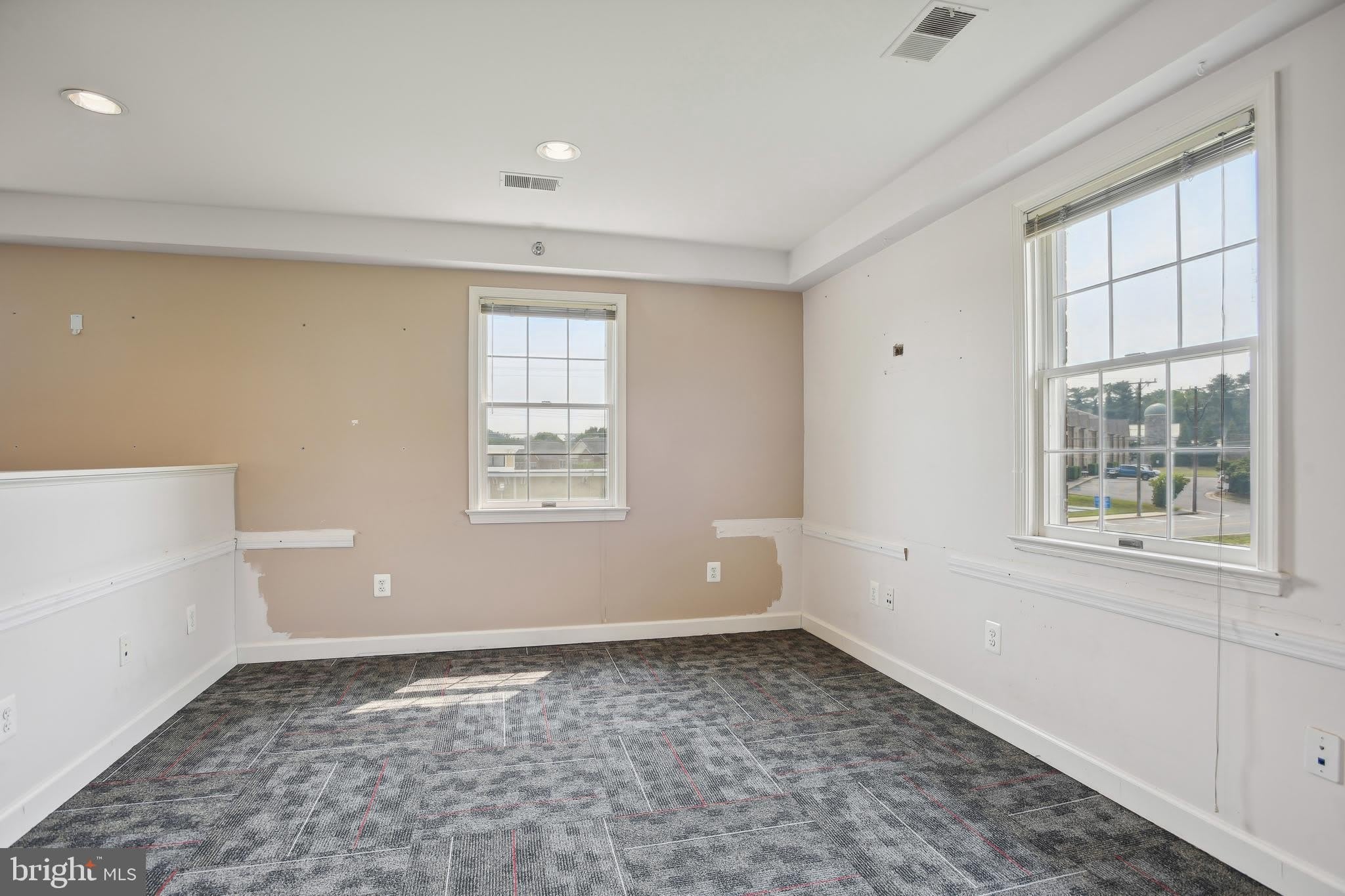 731 WALKER Road – photo 4