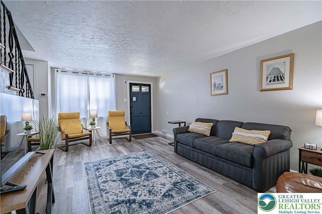757 Benton Street – photo 3