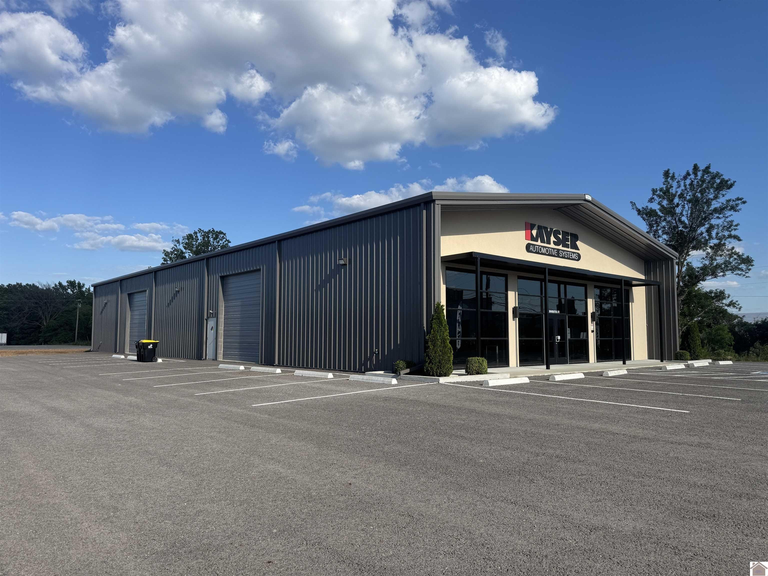 306 Industrial Rd – photo 3