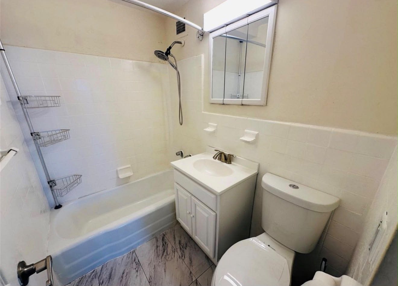 880 Boynton Ave 9890 – photo 5