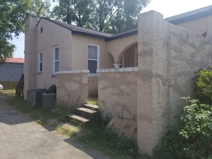 2806 East 5th Avenue – photo 2