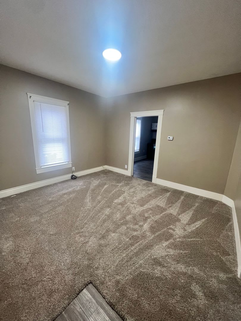 2 Bed 1 Bath – photo 2