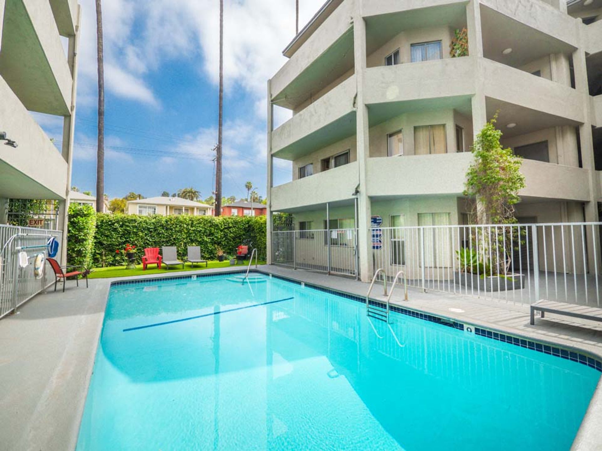 1815 N. Harvard Blvd. – photo 3