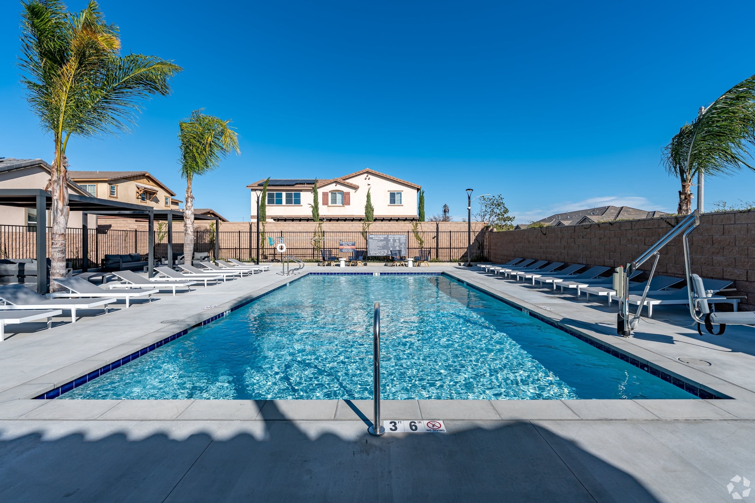 Hard To Find Premium Corner Lot Walnut Village North – photo 2