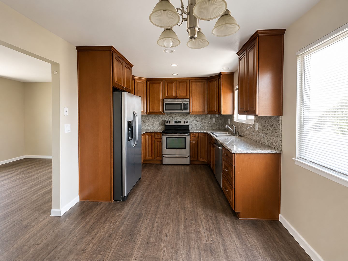 2 Bed 1 Bathroom Apartment – photo 2