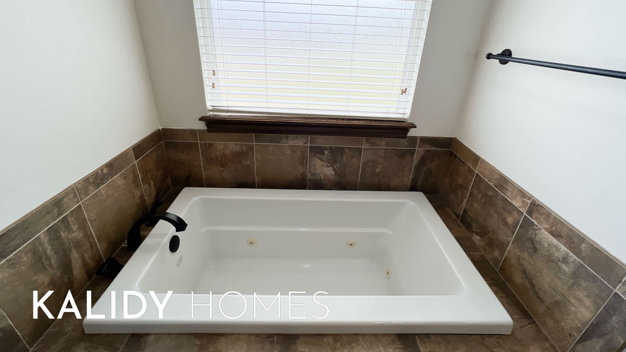 1424 Narrows Bridge Circle – photo 2