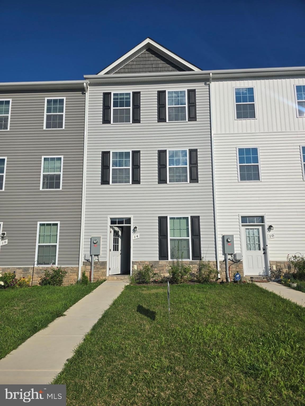 14 Snowdrop Court – photo 1