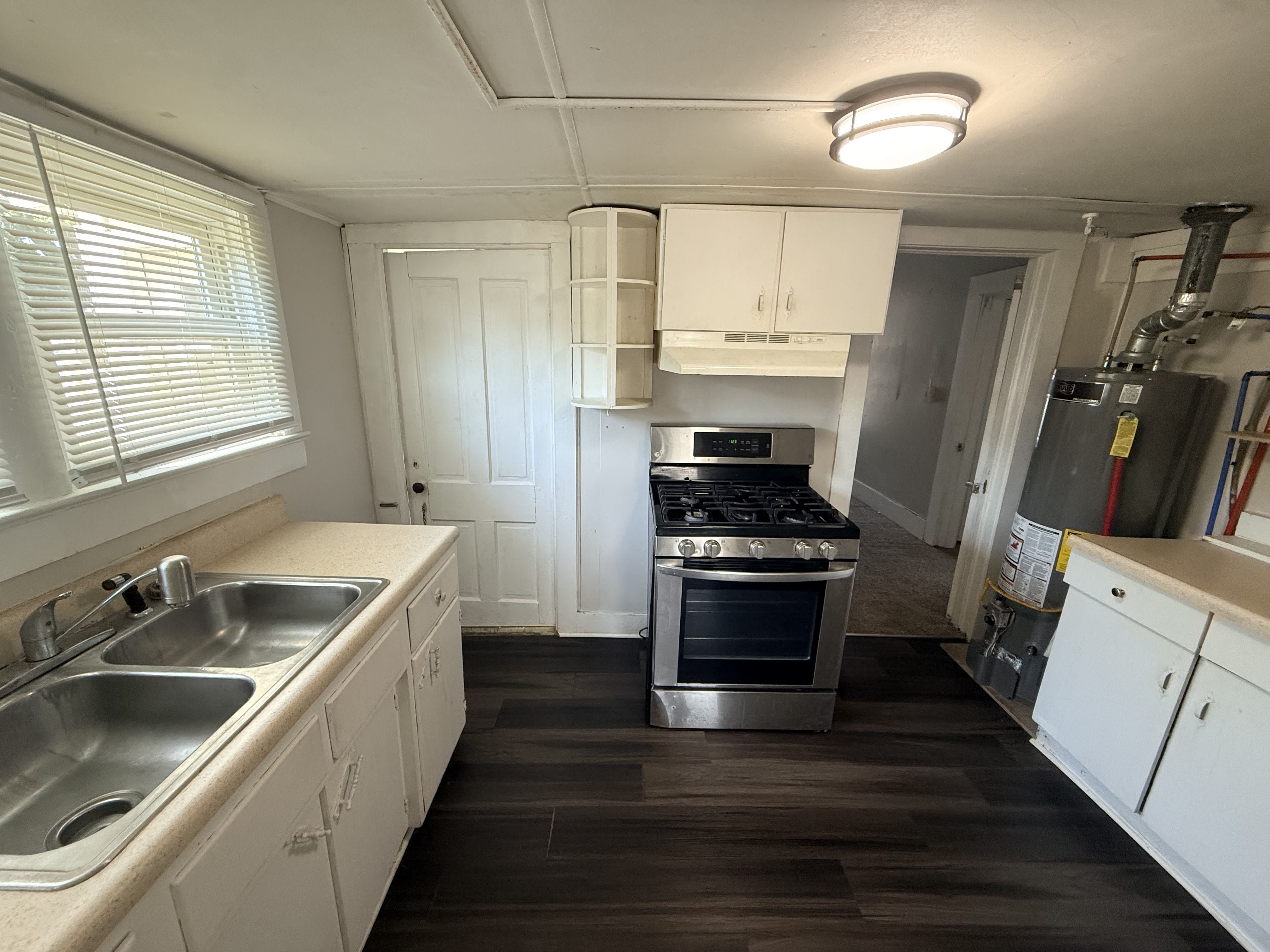 320 Jackson St – photo 4