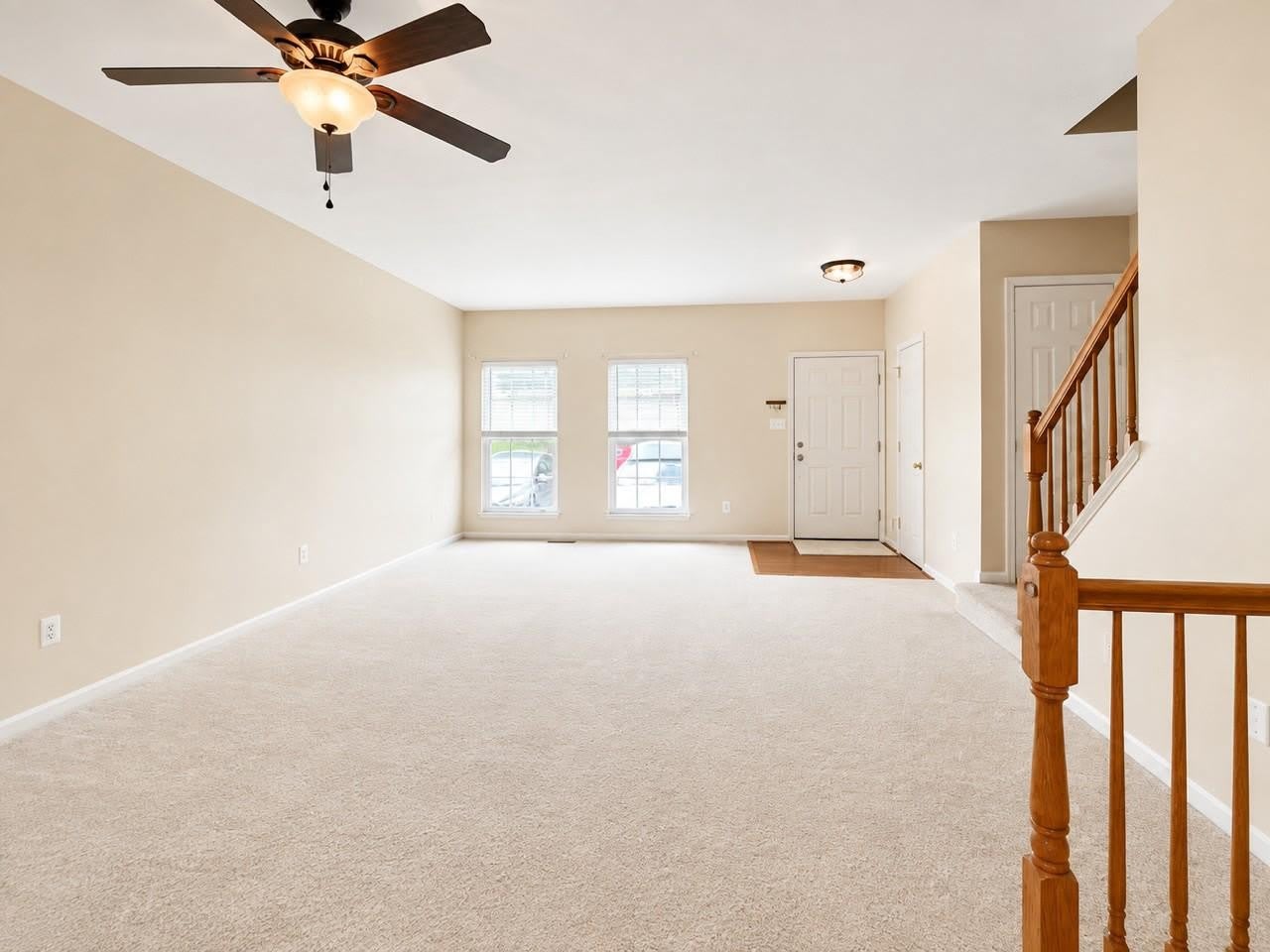 987 LONGVIEW Lane – photo 2