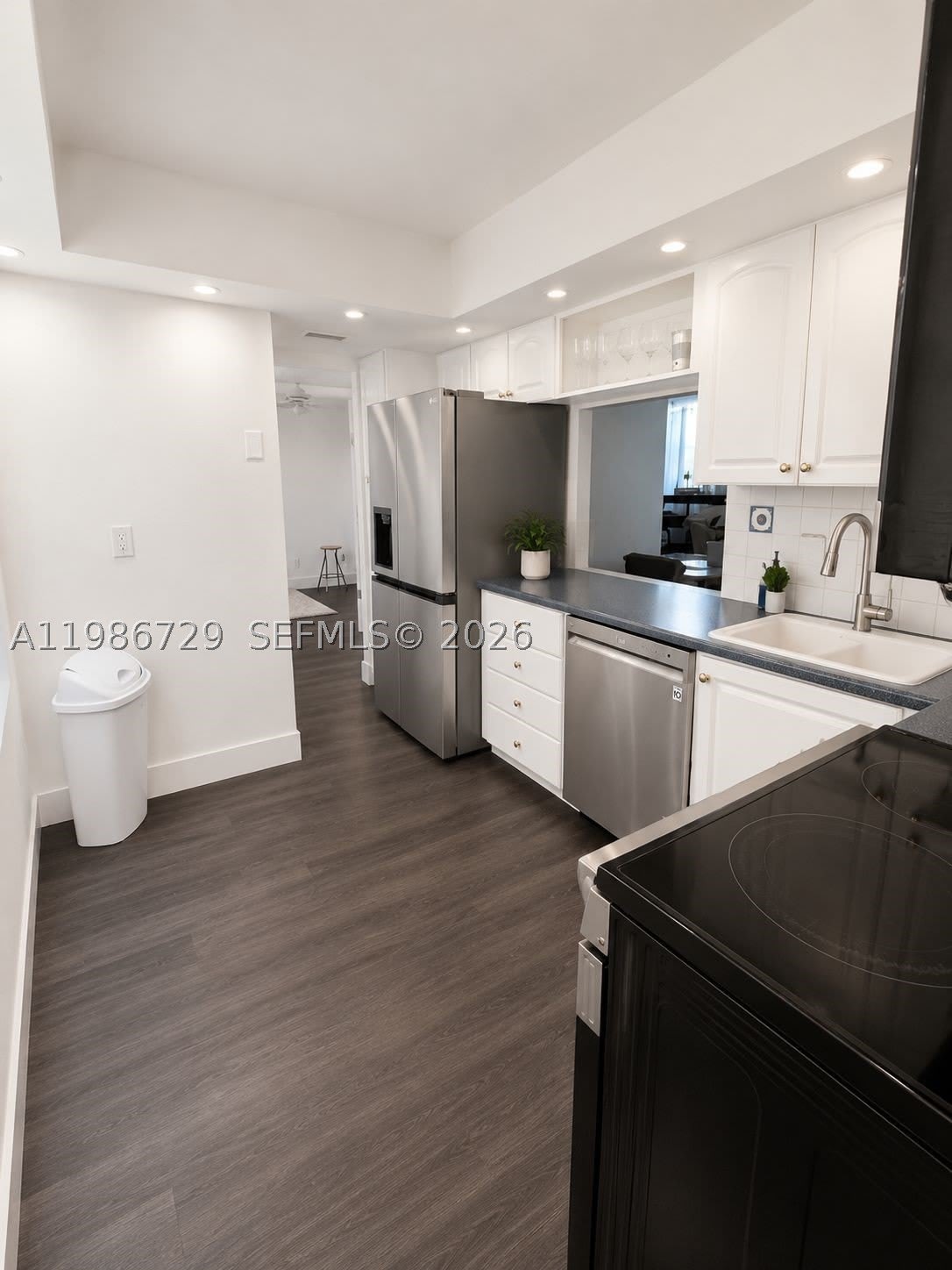 299 NW 52nd Ter – photo 5