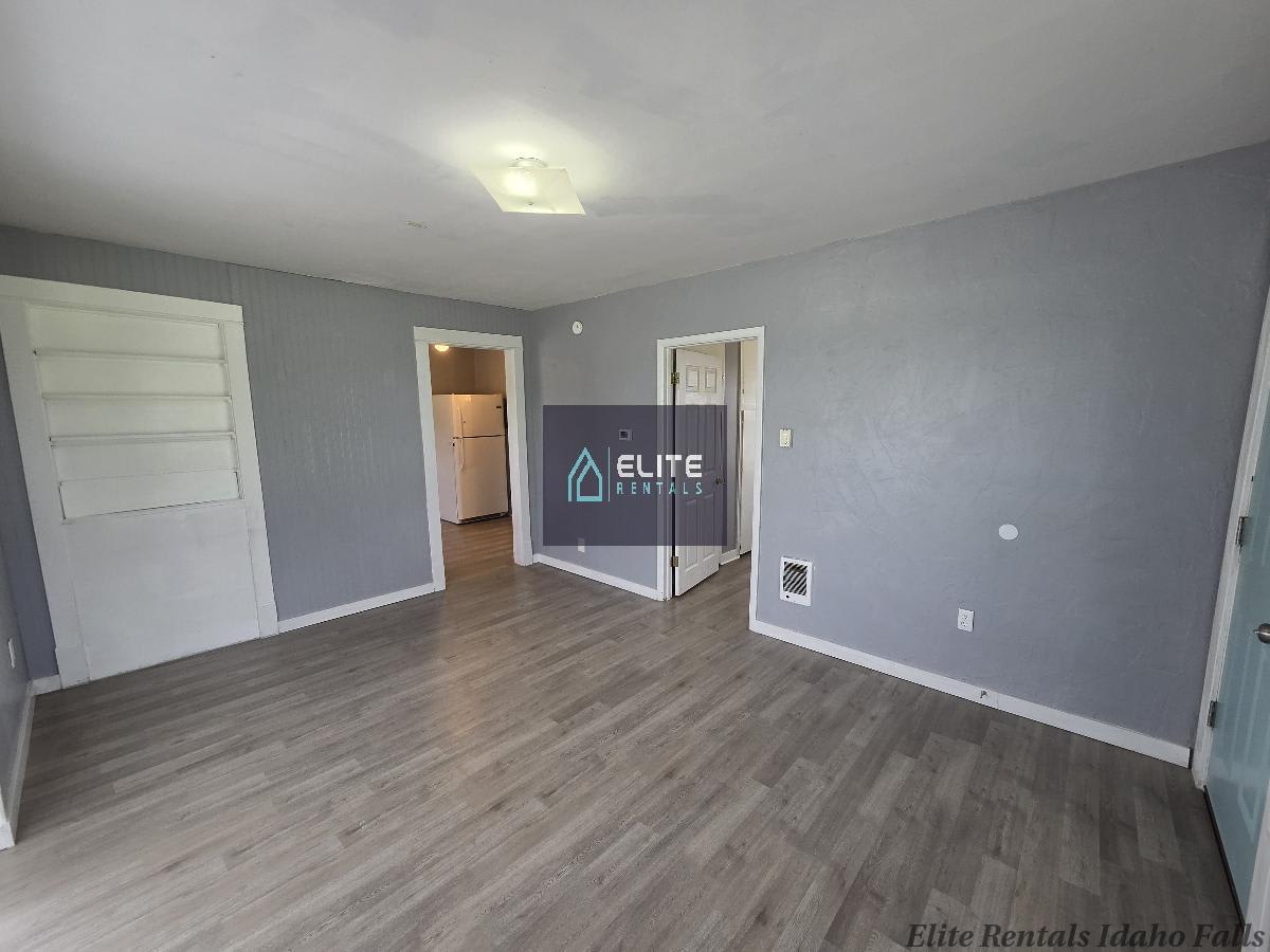 12381 N 15th E – photo 4