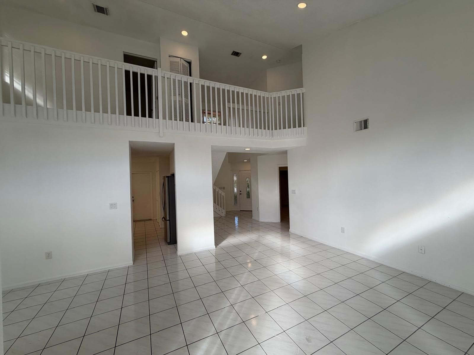 3780 Amalfi Drive – photo 5