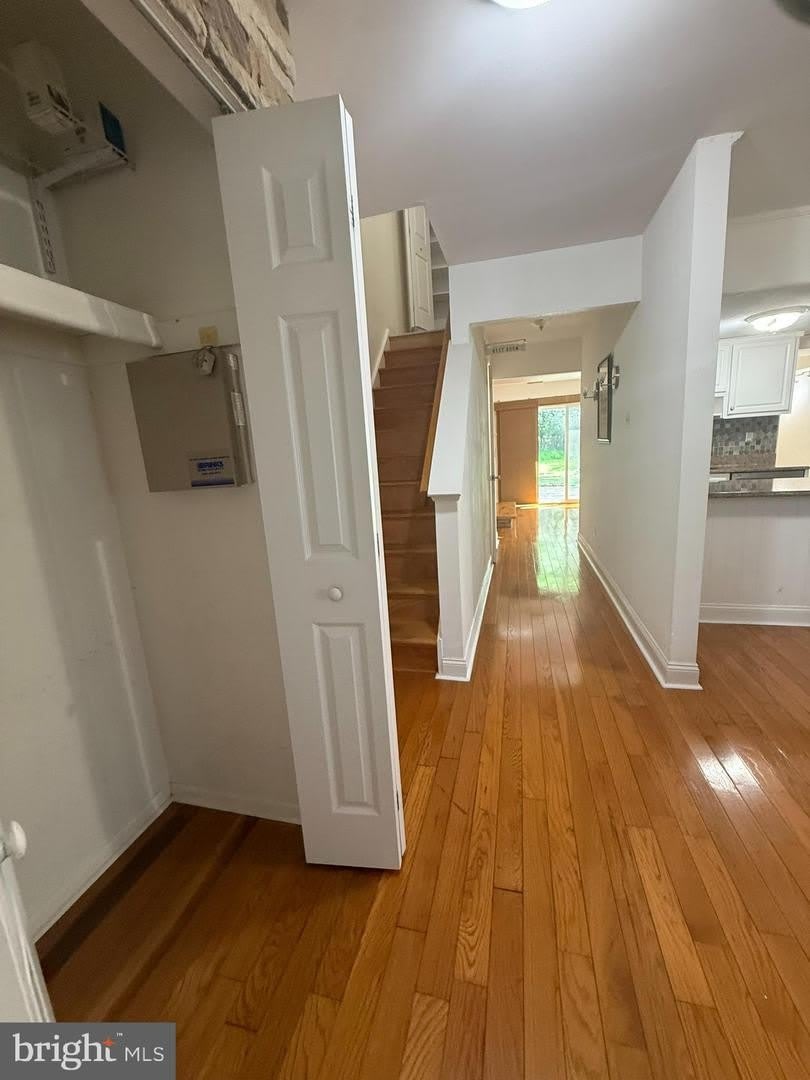 1080 PENDLETON CT – photo 4