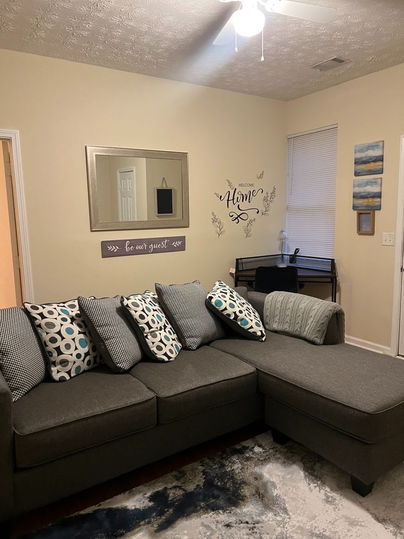Private 1 Bedroom Unit in Sugar Hill – photo 1