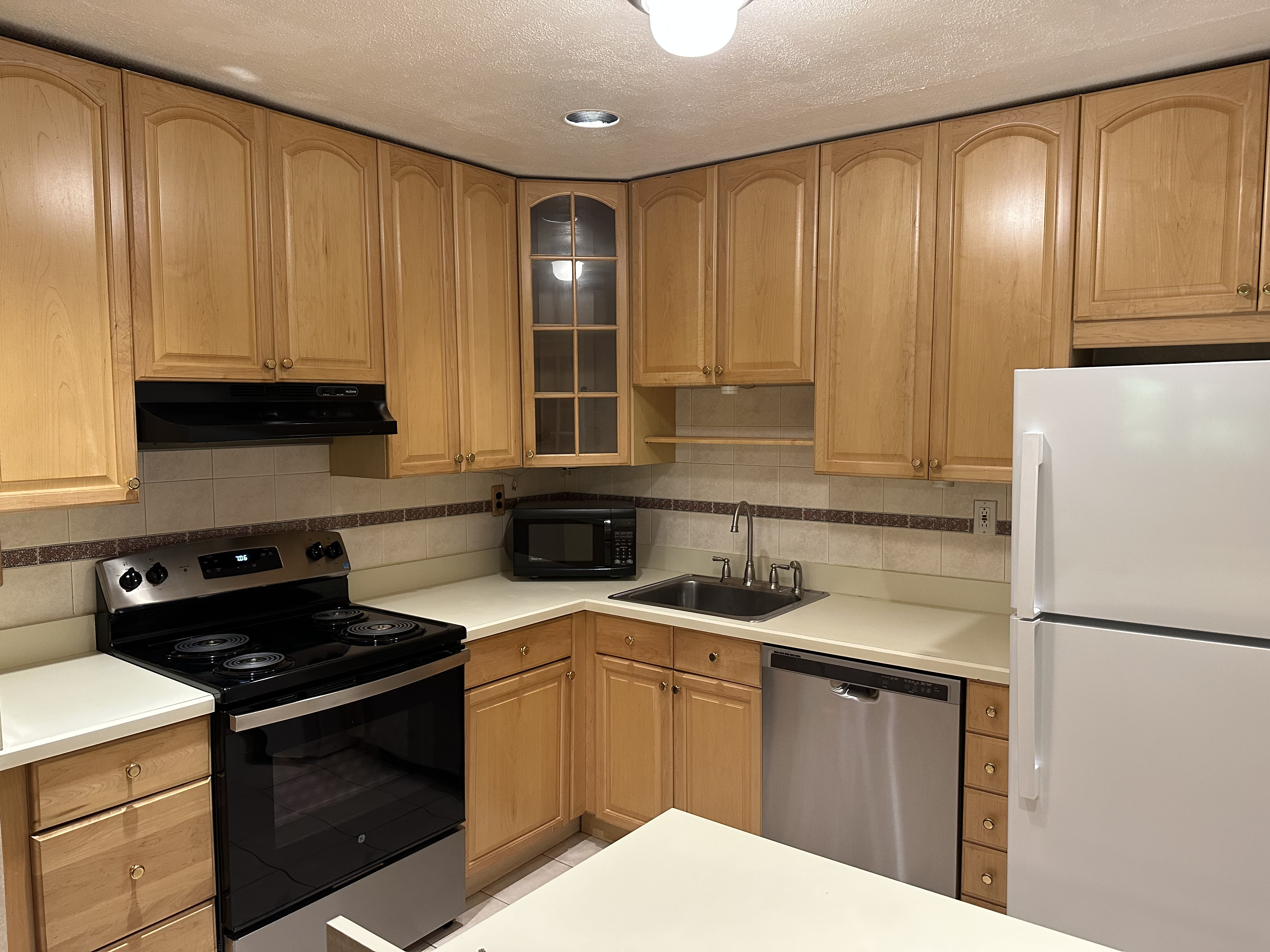 111 Amberly Drive – photo 1