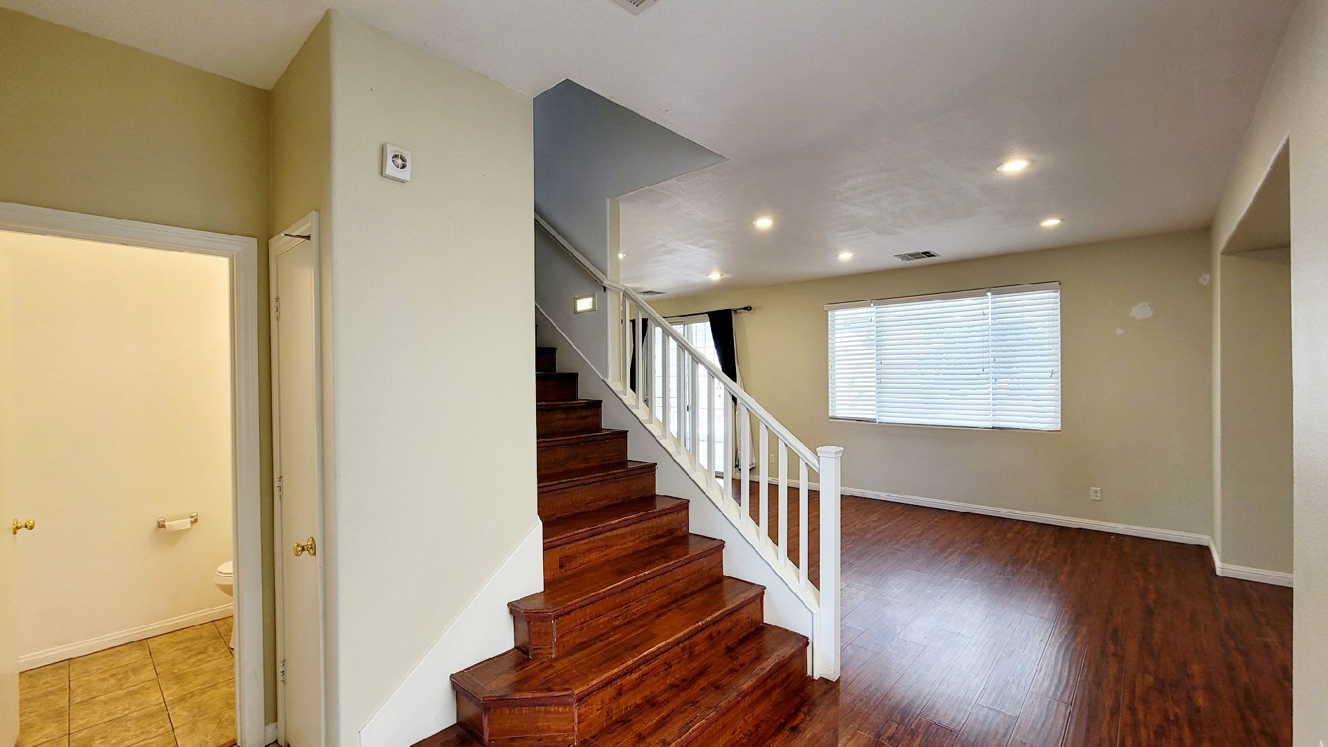 8344 Golden Cypress Ave 3 Bedrooms 2 5 Bathrooms 1957 Sqft – photo 3