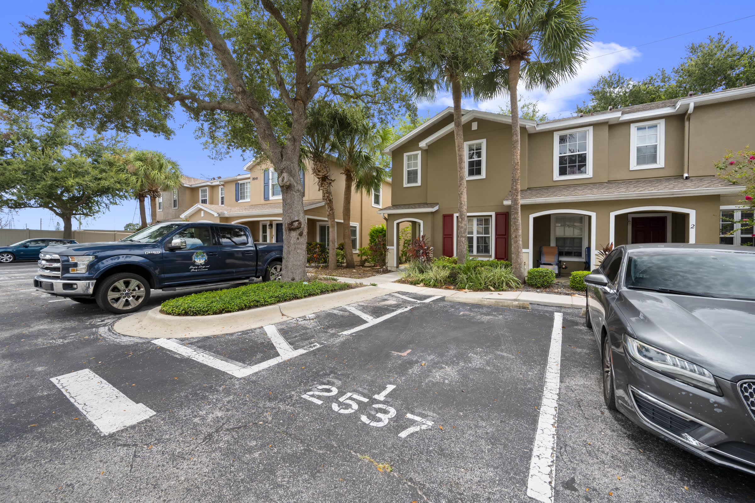 2537 Harn Blvd – photo 1