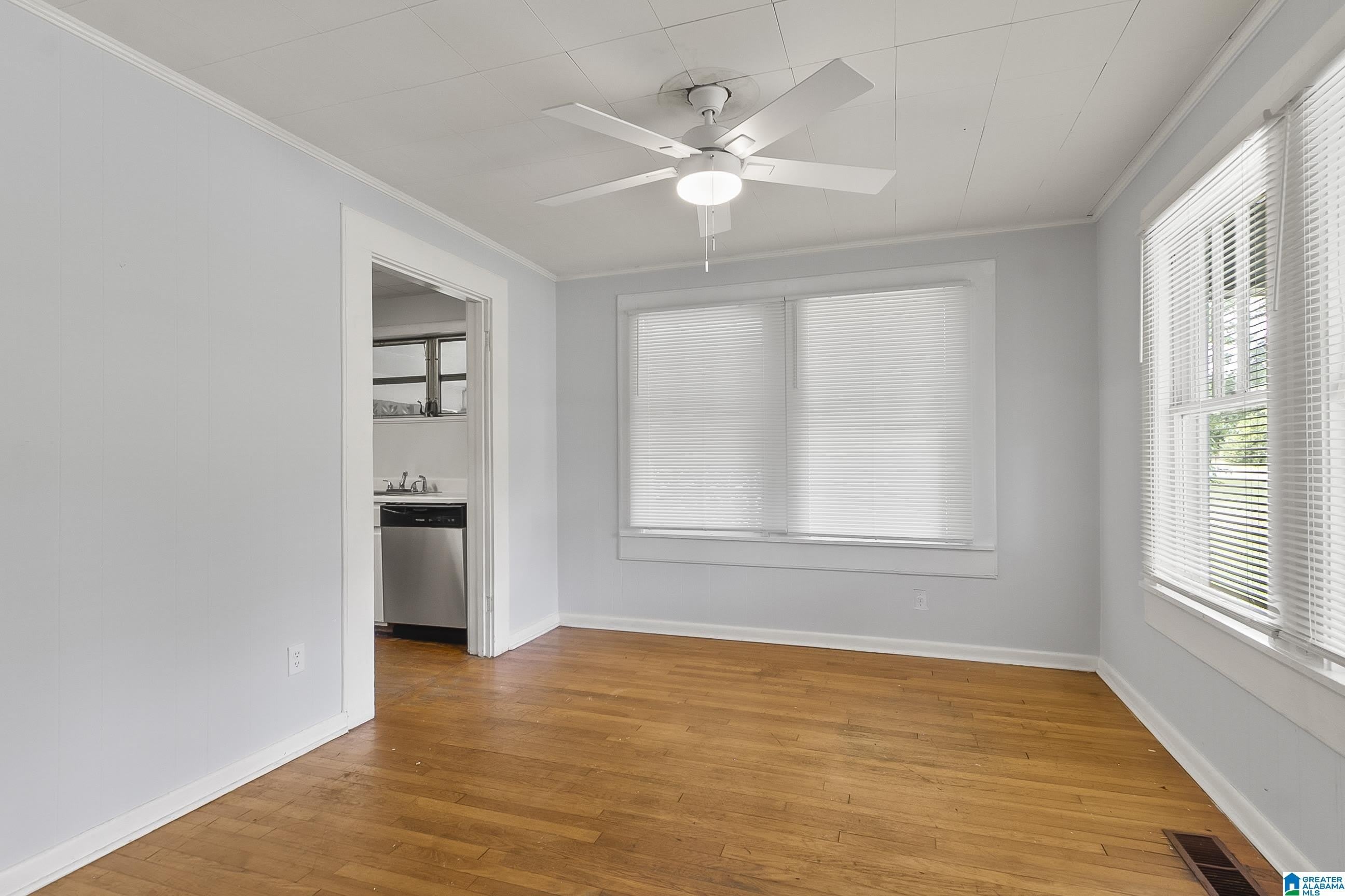 2217 PRINCE AVENUE – photo 4