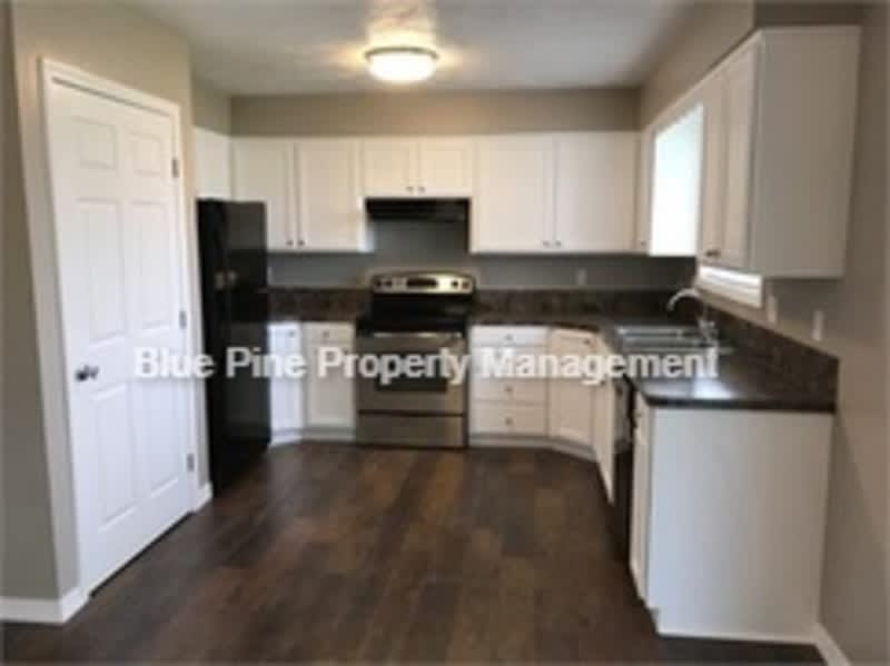 465 Lyn Avenue – photo 3
