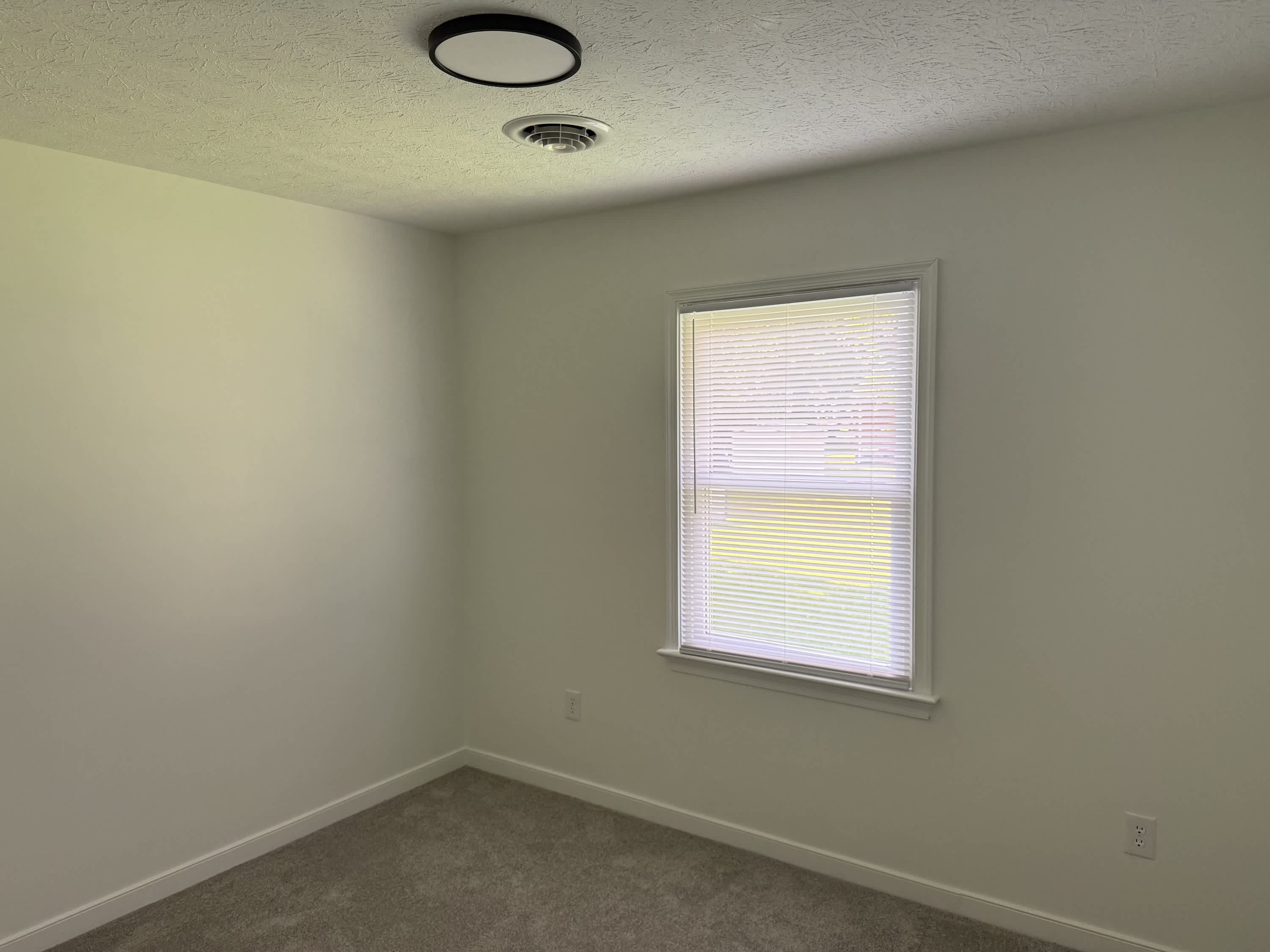 218 North Mapleleaf Avenue – photo 3