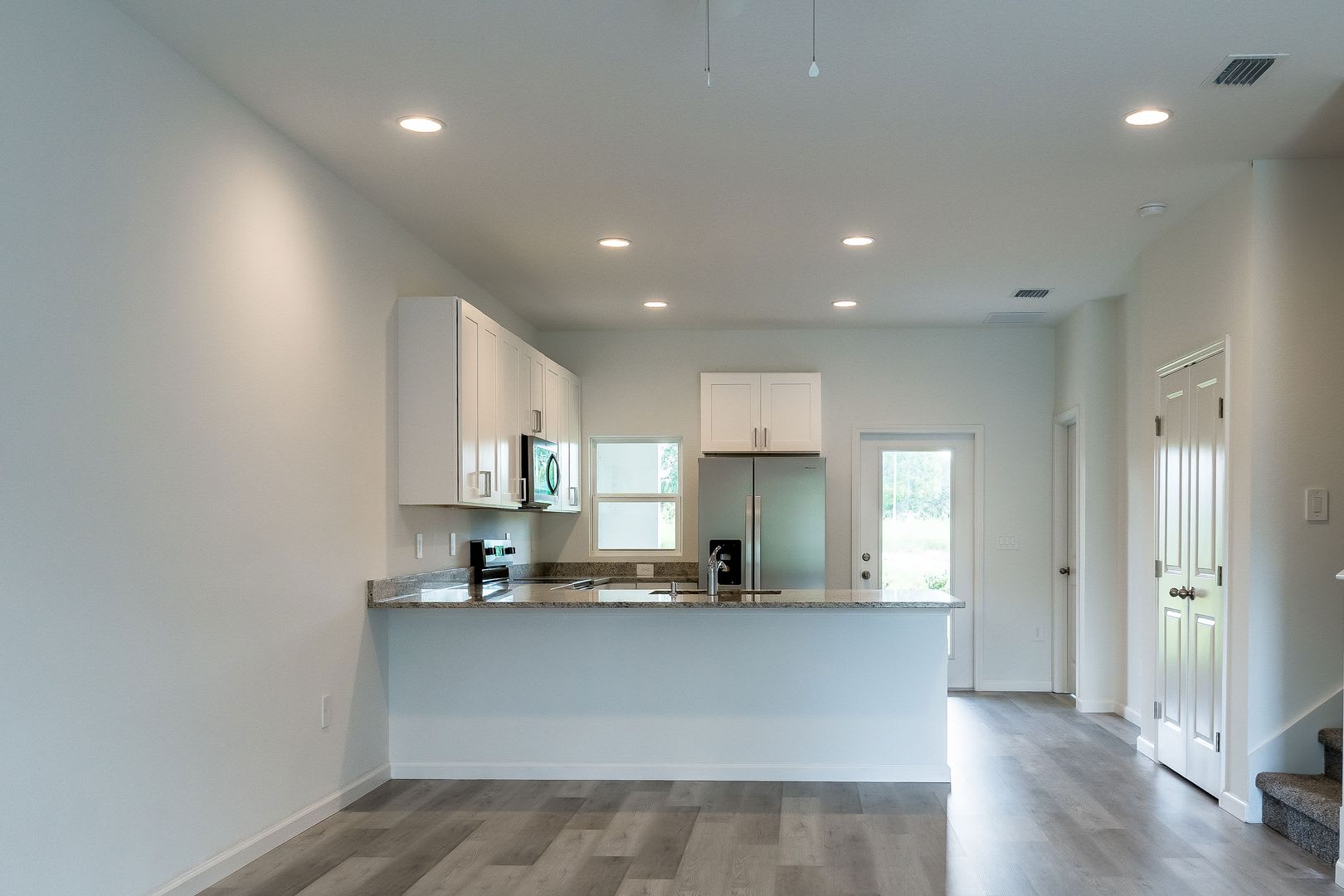 Brand New Home for Rent! – photo 3