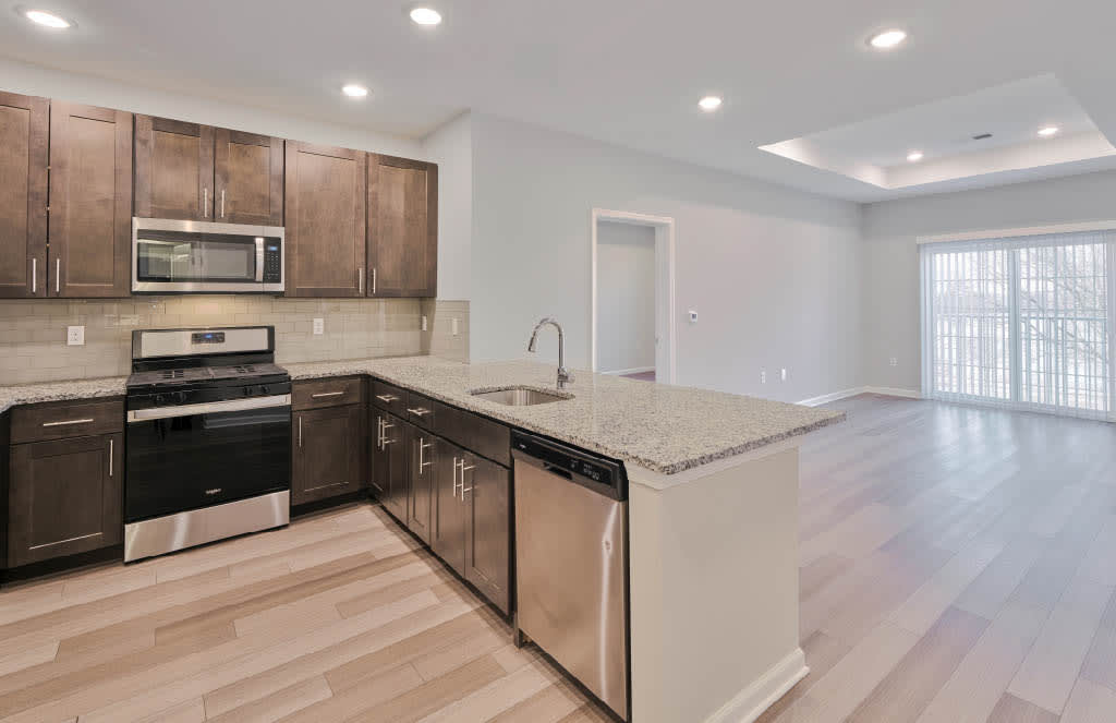 Pearl Pointe Apartments – photo 1