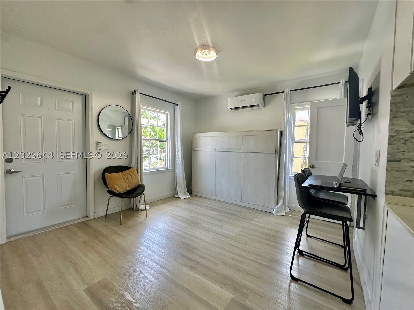 415 75th St – photo 1