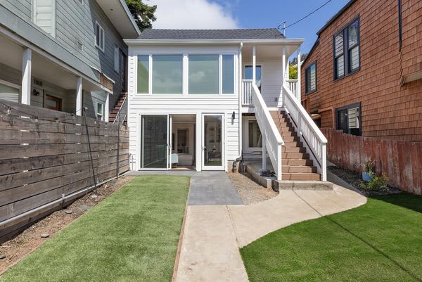 564 Chenery St. – photo 2