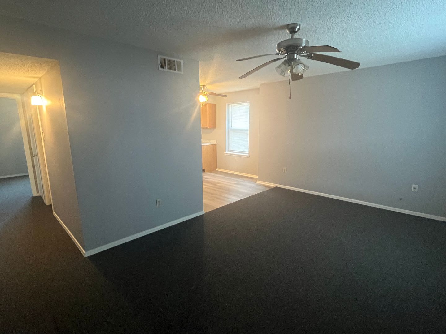 2207 S. Hartford Cv – photo 2