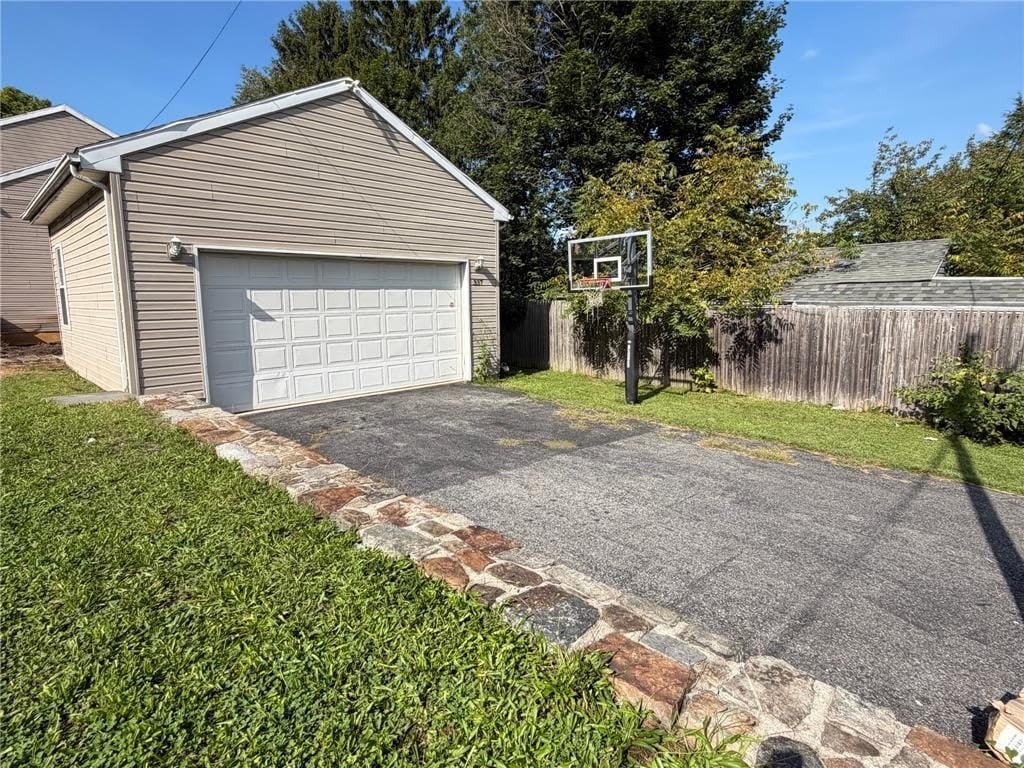 337 E Kleinhans Street – photo 4