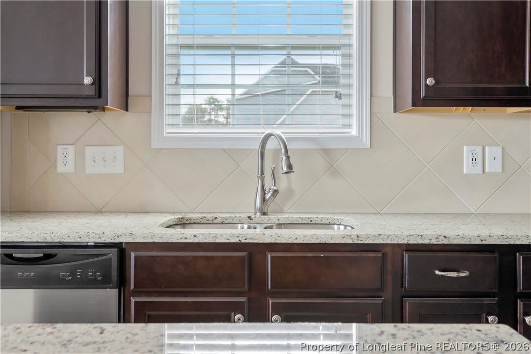 820 Leah Street – photo 4