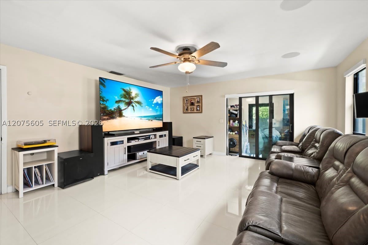 40 NW 119th St – photo 3
