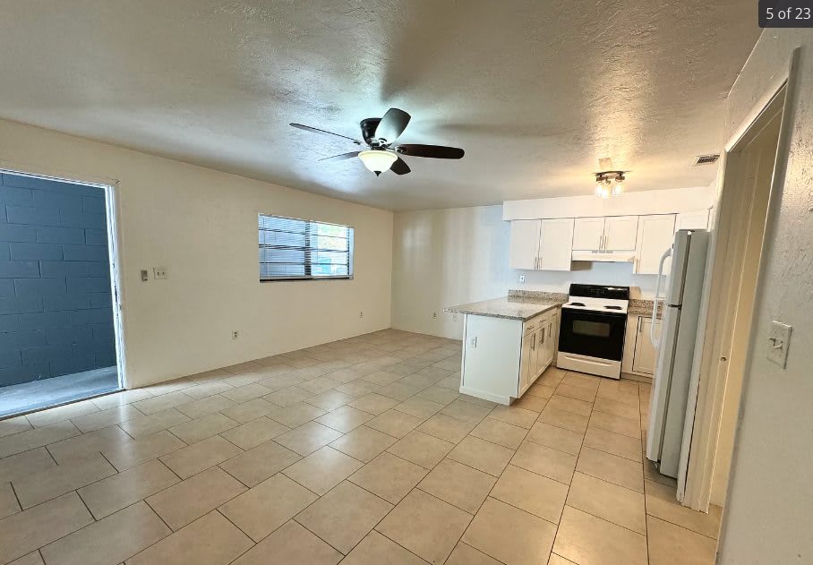 1242 NW 8th Ave9 – photo 5
