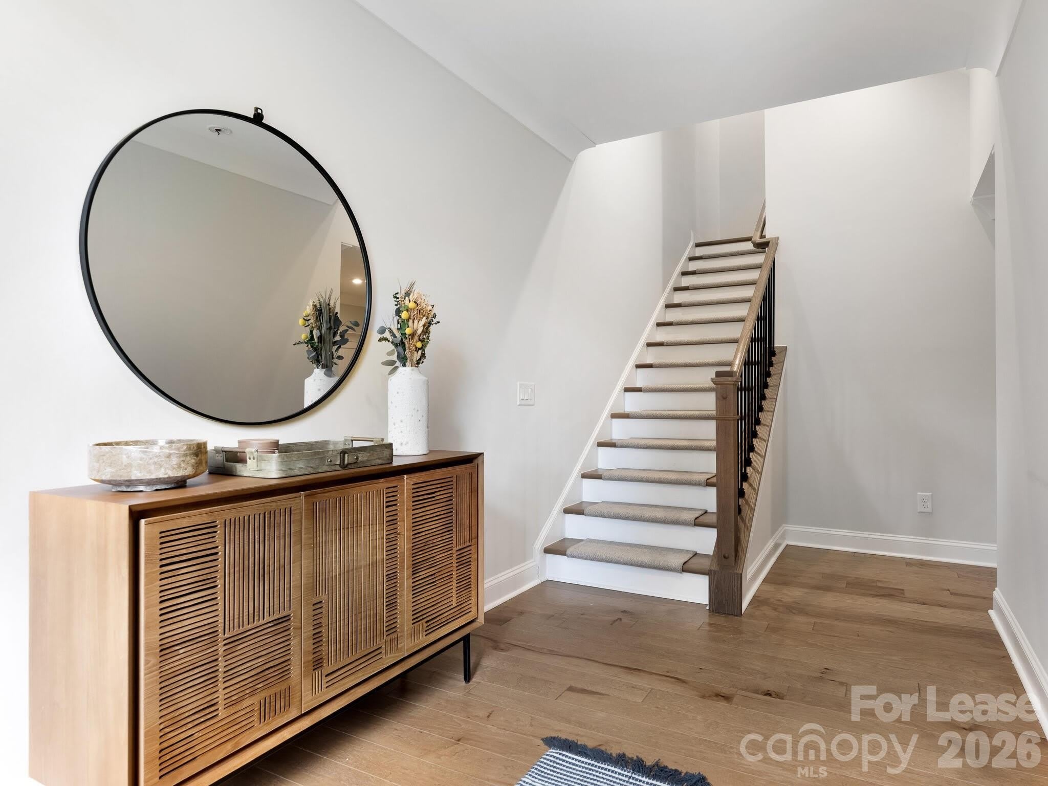 2555 Deacon Avenue – photo 4