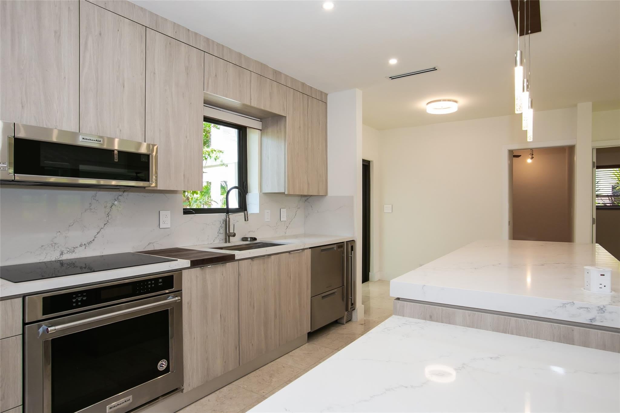 1806 NE 22nd Terrace – photo 5