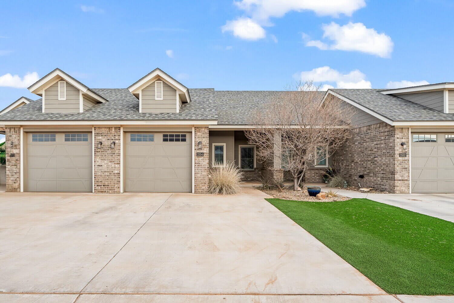 2554 138Th Street – photo 1