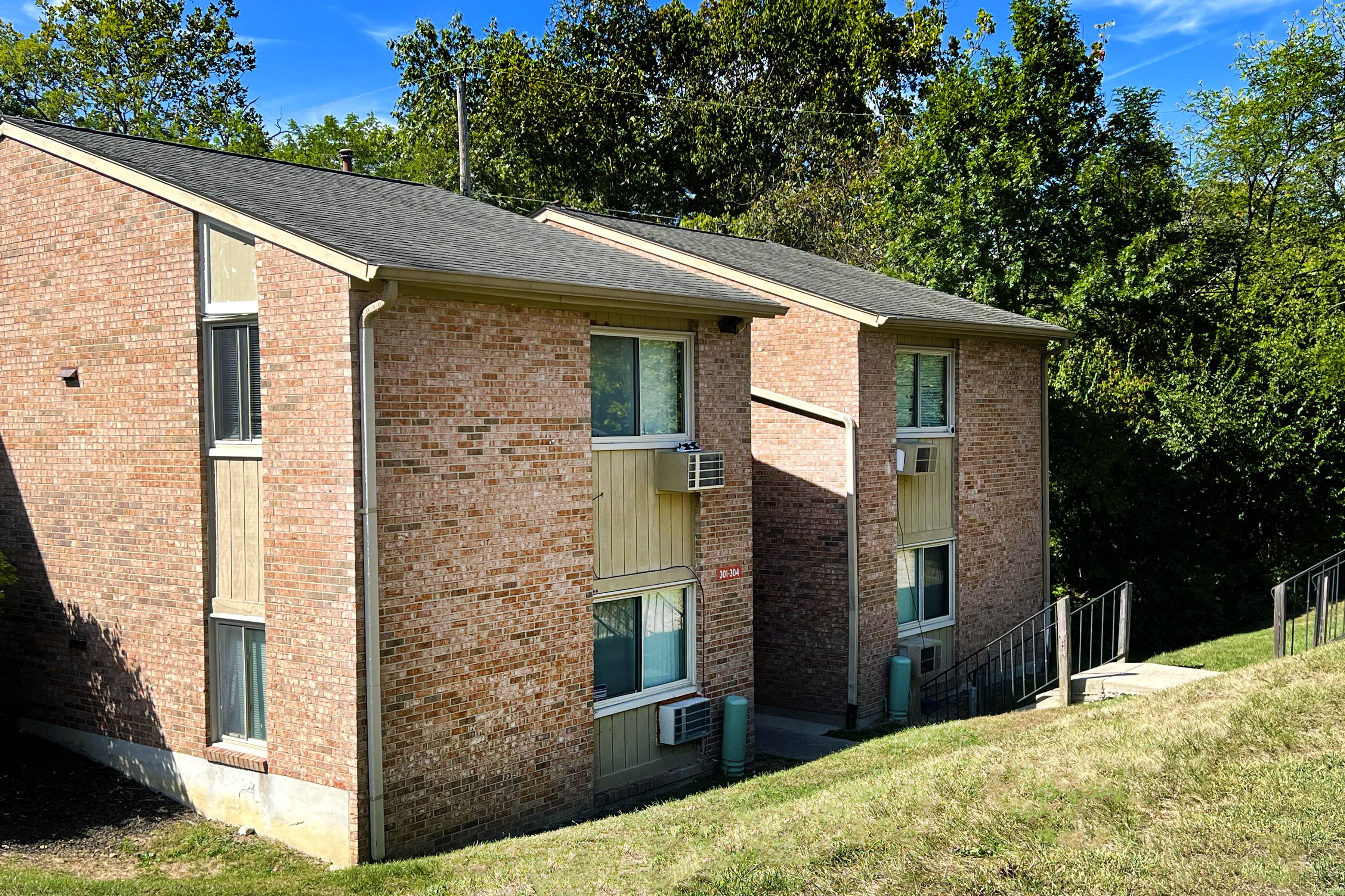 Twin Gables – photo 3