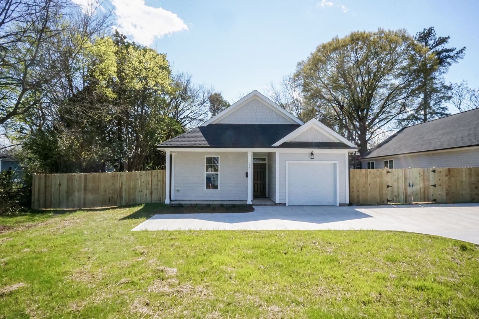 Three Bedroom Home! – photo 2